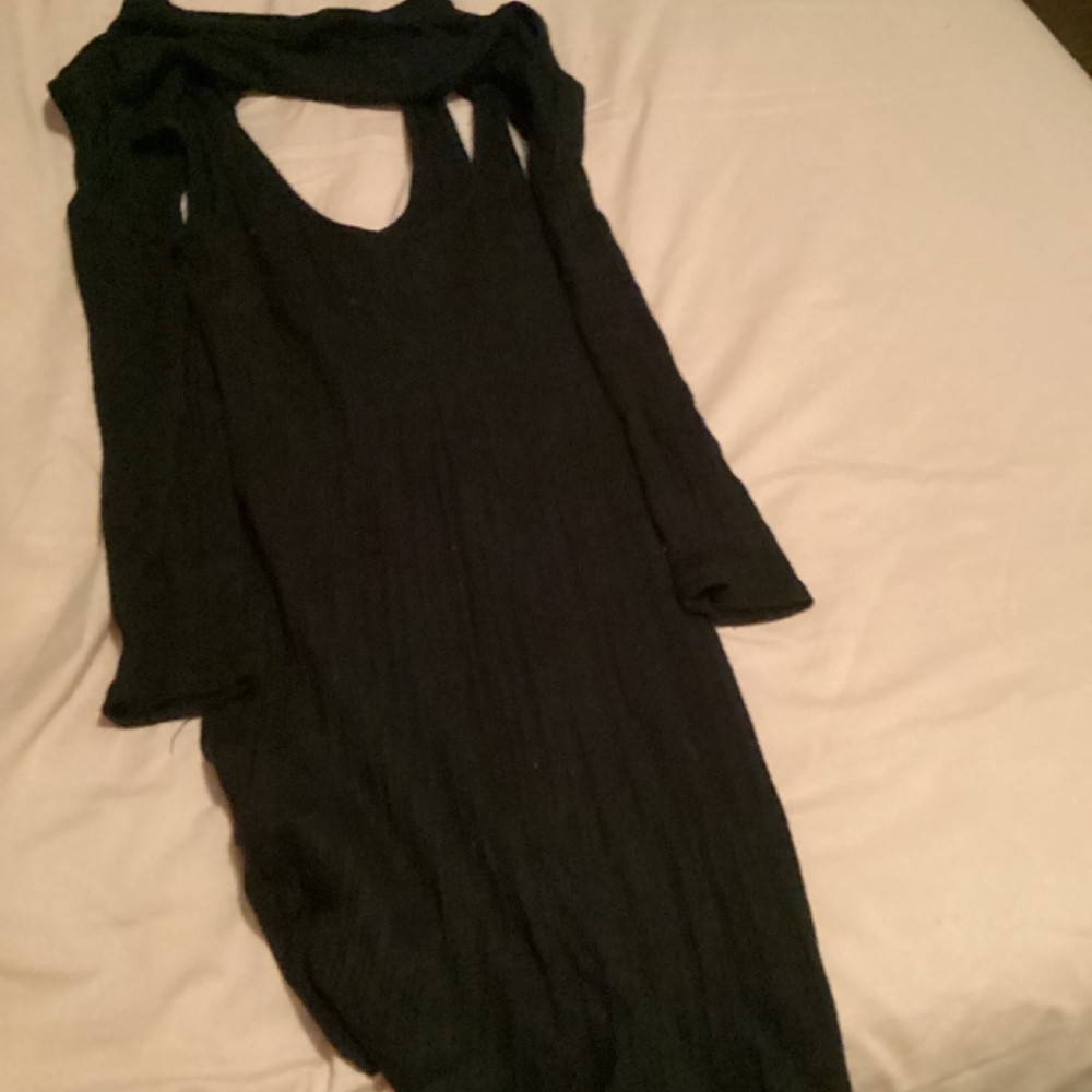 Dress - Picture 3 of 3